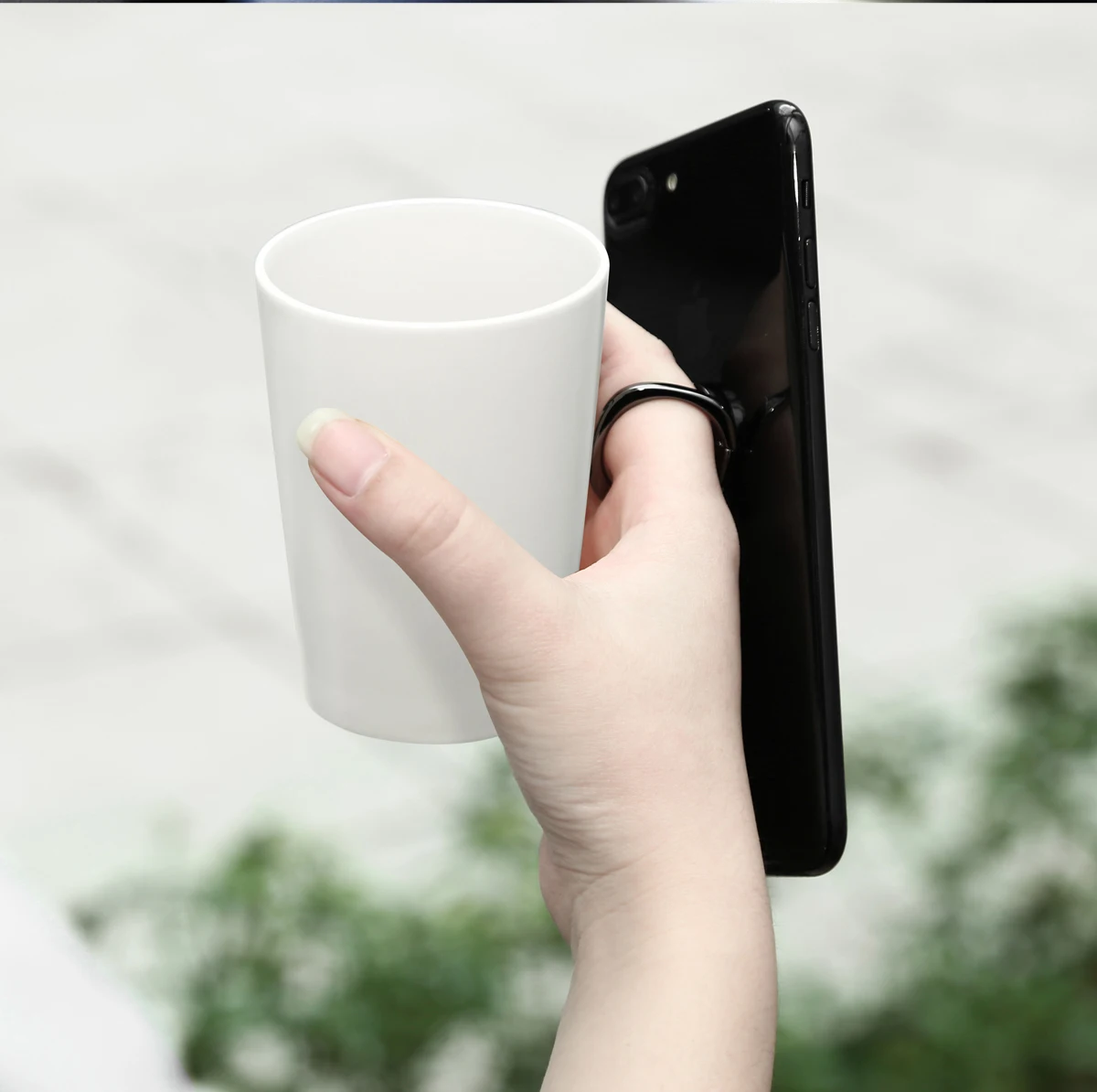 Baseus Finger Ring Phone Holder for iPhone 16 15 14 Pro Max Mini Samsung Phone Metal Ring Bracket Mobile Phone Accessories Stand
